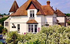 Lyme Regis Renovated Period Seaside Flat